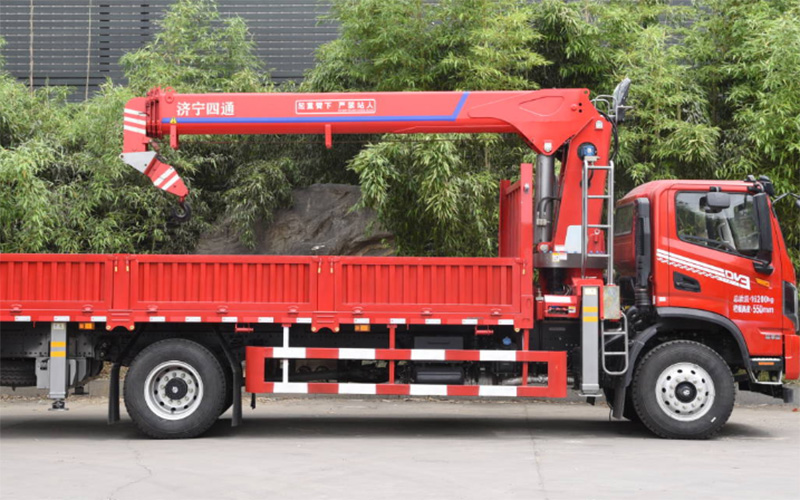 Camión pluma de 8T SST8S4; Grúa montada sobre camión
