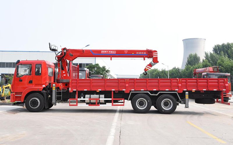 Camión pluma de 12T SST12S5; Grúa montada sobre camión