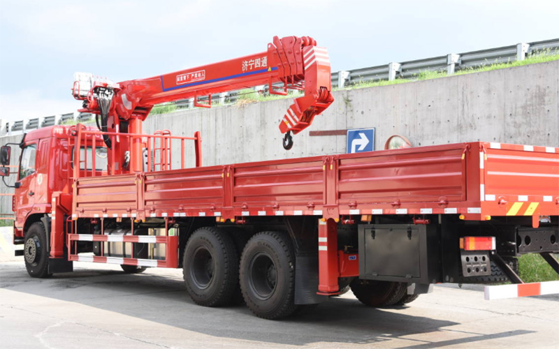 Camión pluma de 12T SST12S5; Grúa montada sobre camión